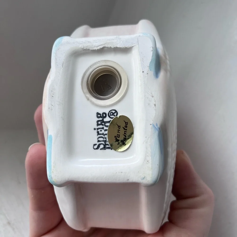 Vintage Shell Toothbrush Holder